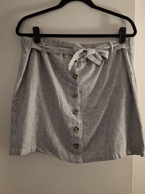 Da-sh Women's Linen Light Blue Striped Button-Front Mini Skort with Tie Waist